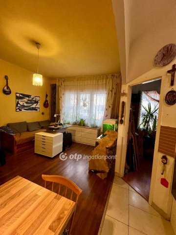 Eladó téglalakás, Budapesten, XII. kerületben 71.99 M Ft