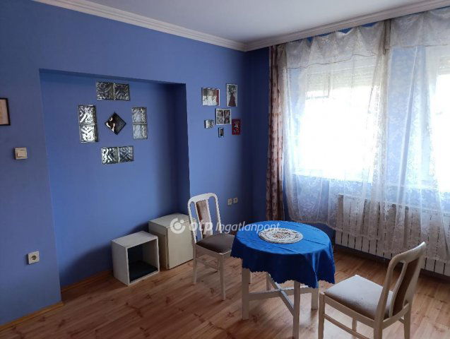 Eladó téglalakás, Kecskeméten 62.9 M Ft, 2 szobás