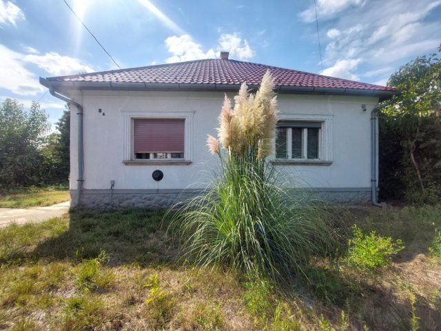 Eladó családi ház, Tápiószecsőn 38.9 M Ft, 3+1 szobás