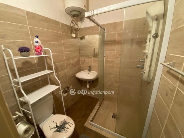 Eladó téglalakás, Budapesten, VII. kerületben 48.9 M Ft