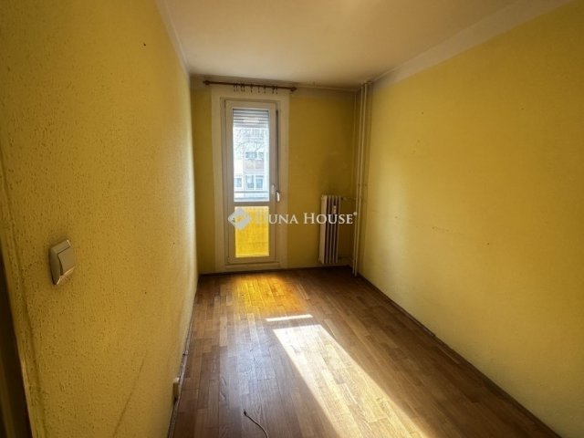 Eladó panellakás, Pécsett 42.9 M Ft, 2 szobás