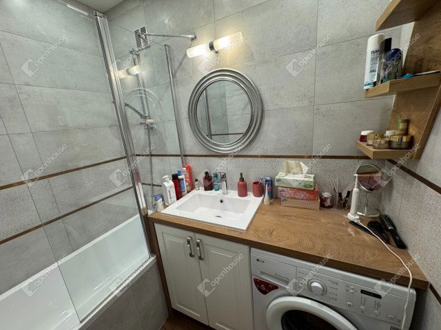 Eladó panellakás, Dunakeszin 92.5 M Ft, 3 szobás