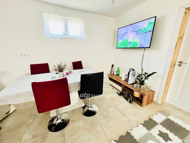 Eladó családi ház, Hajdúböszörményen 49.99 M Ft, 3 szobás