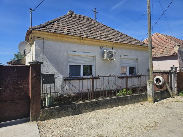 Eladó családi ház, Vaszaron 28 M Ft, 2 szobás