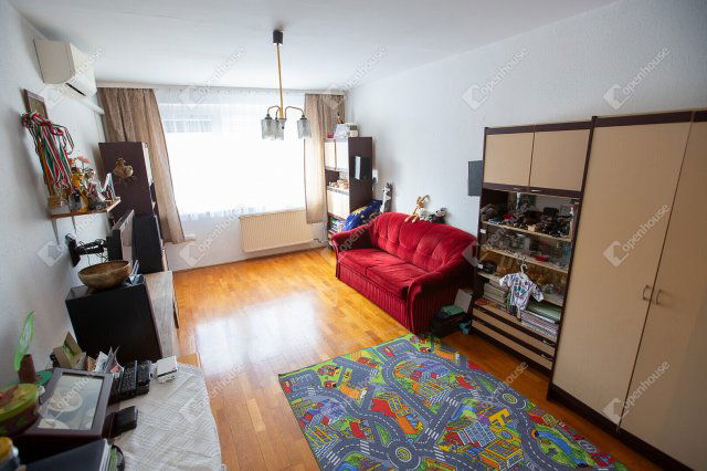 Eladó panellakás, Székesfehérvárott 54.9 M Ft, 1+1 szobás