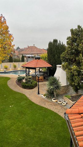 Eladó családi ház, Győrött 299 M Ft, 5 szobás