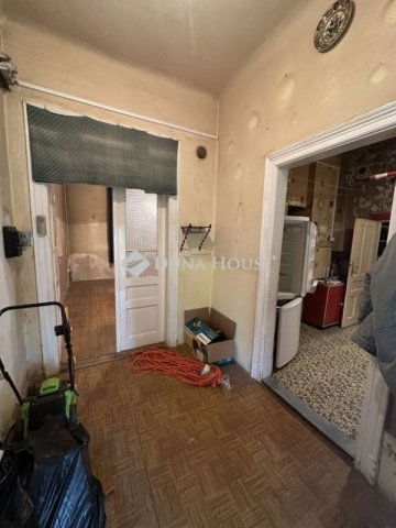 Eladó családi ház, Budapesten, XVIII. kerületben 56 M Ft