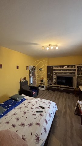 Eladó téglalakás, Komlón 26.9 M Ft, 2 szobás