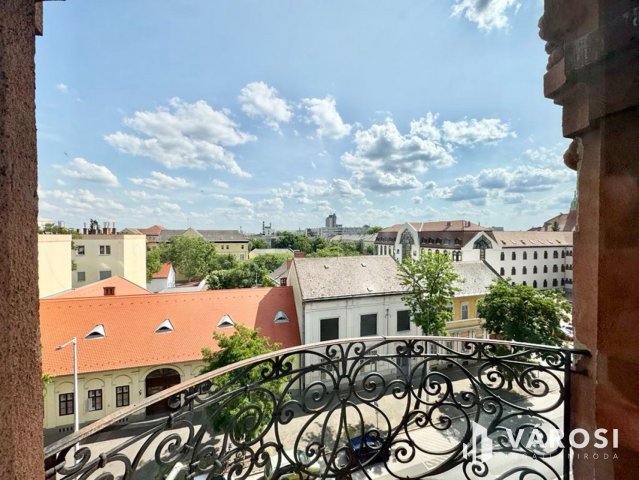 Kiadó téglalakás, albérlet, Debrecenben 690 E Ft / hó, 4 szobás