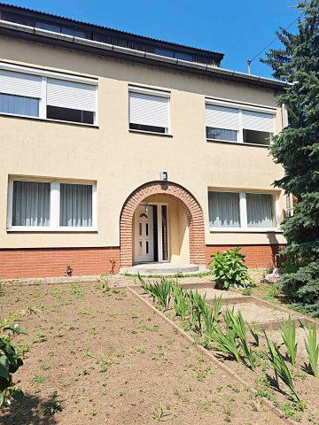 Eladó ikerház, Újfehértón, Debreceni úton 72 M Ft, 5 szobás