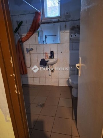 Eladó családi ház, Baracskán 57.9 M Ft, 4 szobás