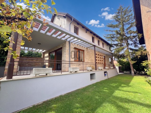 Eladó családi ház, Budapesten, XV. kerületben 192.5 M Ft