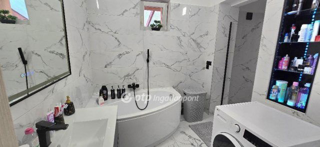 Eladó családi ház, Debrecenben 114.9 M Ft, 4 szobás