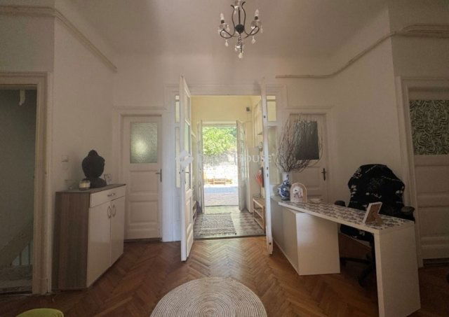 Eladó családi ház, Budapesten, XI. kerületben 1400 M Ft