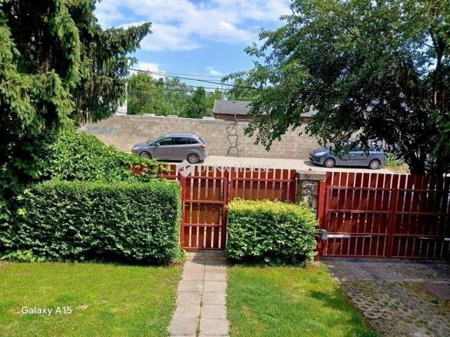 Eladó családi ház, Budapesten, III. kerületben 129.9 M Ft