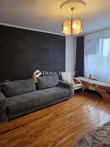 Eladó téglalakás, Cegléden 33.9 M Ft, 1 szobás