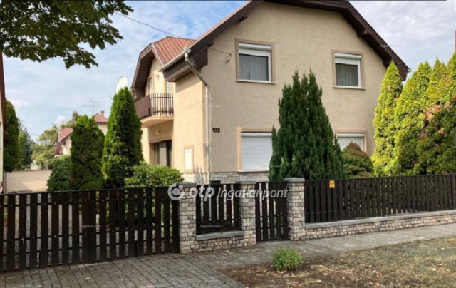 Kiadó családi ház, albérlet, Hajdúszoboszlón 900 E Ft / hó