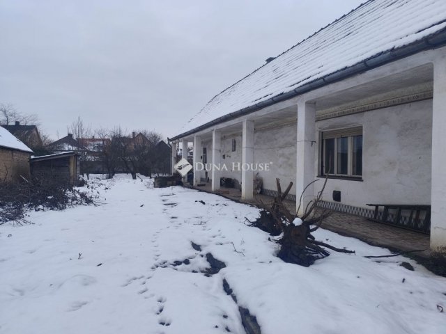 Eladó családi ház, Alsónémediben 35.99 M Ft, 2 szobás