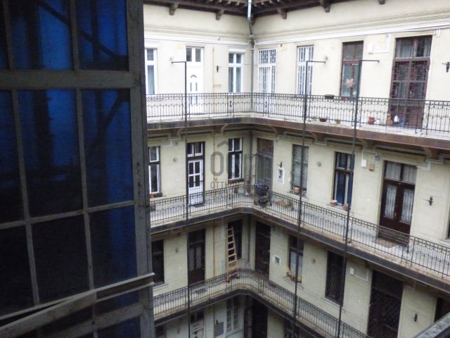 Kiadó téglalakás, albérlet, VIII. kerületben, József körúton