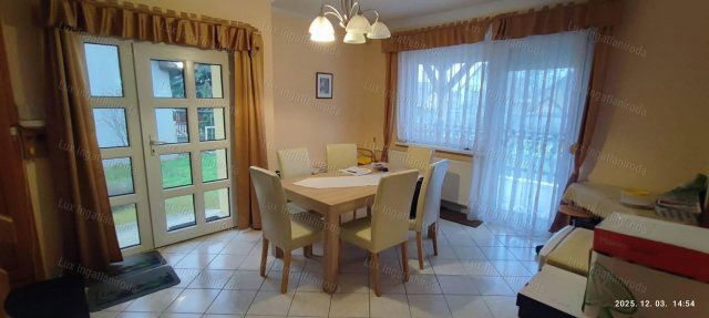 Eladó családi ház, Oroszlányban 109.9 M Ft, 4 szobás