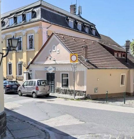 Eladó üzlethelyiség, Szentendrén, Rákóczi Ferenc utcában