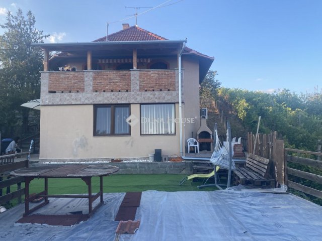 Eladó családi ház, Báron 64.99 M Ft, 3 szobás