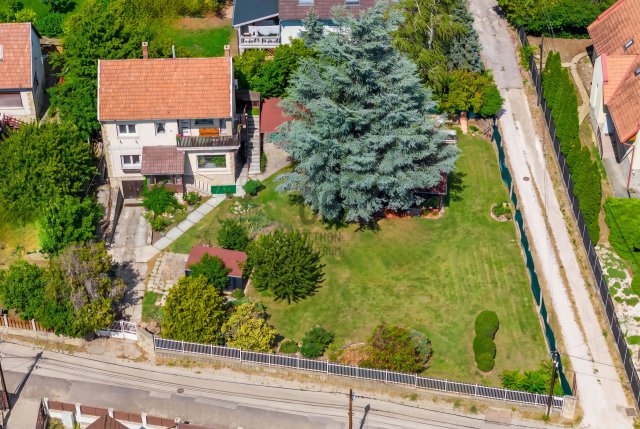 Eladó családi ház, Szentendrén 129 M Ft, 5 szobás