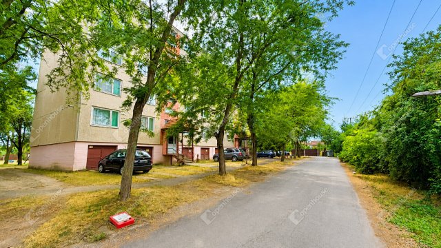 Eladó garázs, Békésen 2.8 M Ft / költözzbe.hu