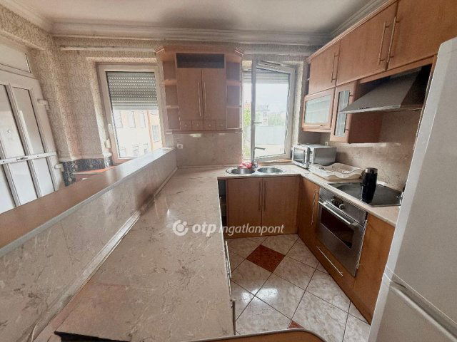 Kiadó téglalakás, albérlet, Nyíregyházán 300 E Ft / hó