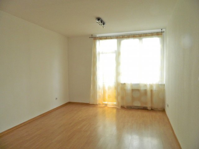 Eladó téglalakás, Budapesten, XVI. kerületben, Újszász utcában