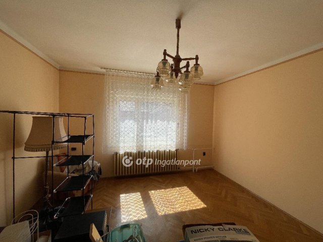 Eladó családi ház, Pilisvörösváron 95 M Ft, 3 szobás