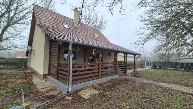 Eladó családi ház, Lajosmizsén 71.9 M Ft, 4 szobás