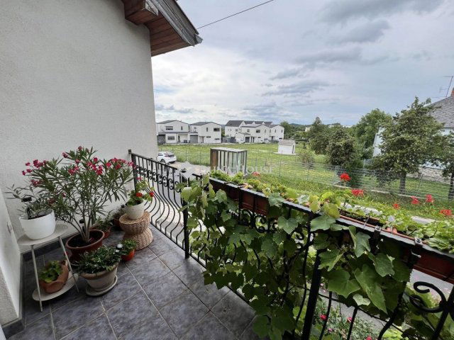 Eladó téglalakás, Sopronban 67.9 M Ft, 3 szobás