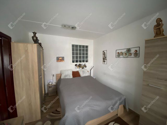 Eladó téglalakás, Mosonmagyaróváron 59.99 M Ft, 3 szobás