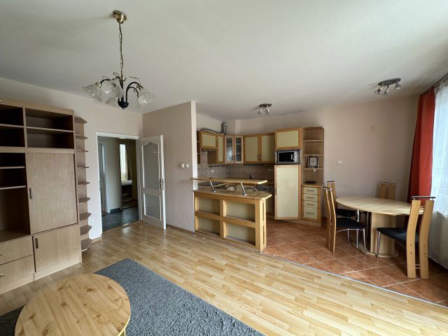 Kiadó téglalakás, albérlet, Budapesten, III. kerületben