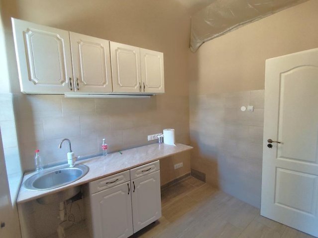 Eladó téglalakás, Budapesten, IV. kerületben, Szabadkai utcában