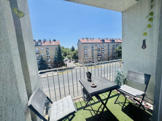 Eladó téglalakás, Pécsett 52.5 M Ft, 2 szobás
