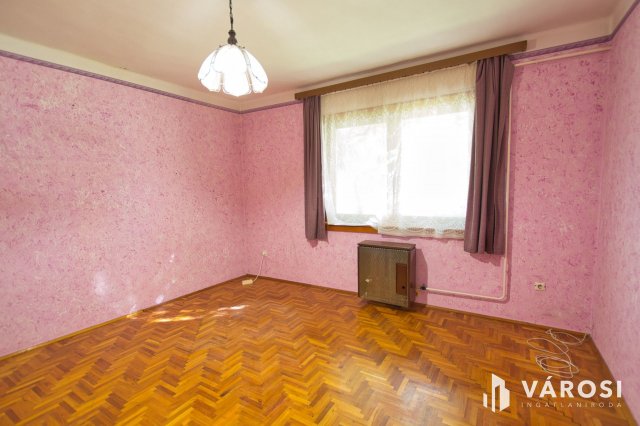 Eladó családi ház, Békéscsabán 39.9 M Ft, 5 szobás