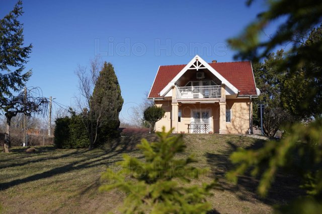 Eladó családi ház, Siófokon 130 M Ft, 4 szobás