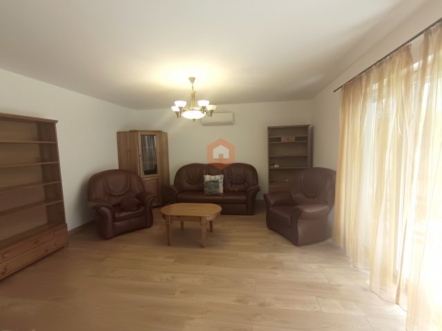 Kiadó téglalakás, albérlet, Pécsett 220 E Ft / hó, 1+1 szobás