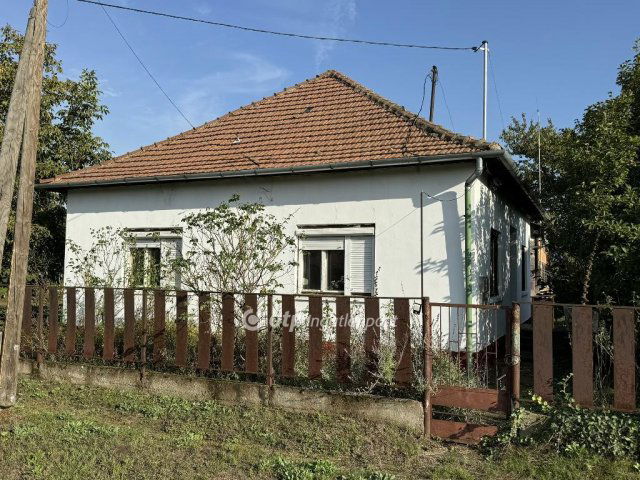 Eladó családi ház, Tiszafüreden 35 M Ft, 3 szobás