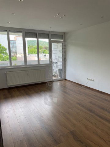 Eladó panellakás, Budapesten, II. kerületben, Budakeszi úton