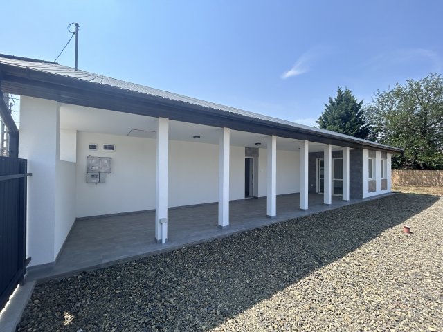 Eladó családi ház, Jászfényszarun 45.9 M Ft, 3 szobás