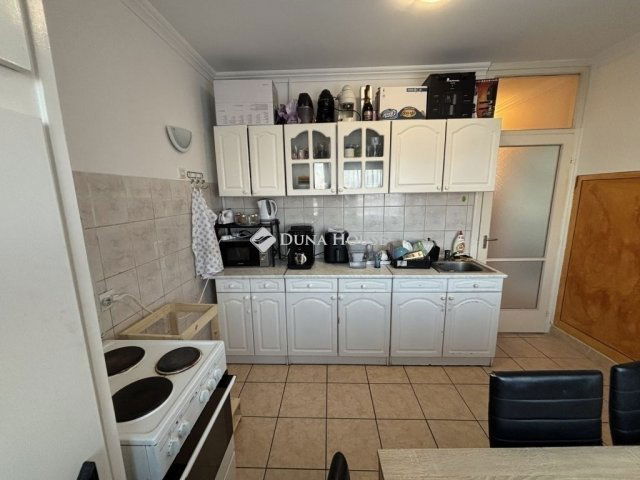 Eladó panellakás, Debrecenben 56.8 M Ft, 2 szobás