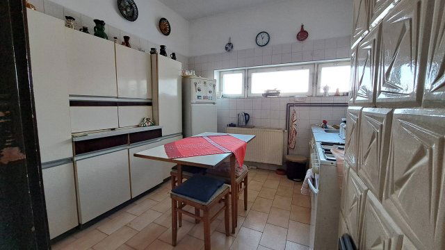 Eladó családi ház, Göncön 60 M Ft, 5 szobás