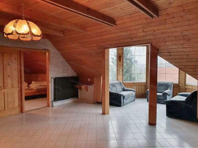 Eladó üzlethelyiség, Kéthelyen 170 M Ft, 4 szobás