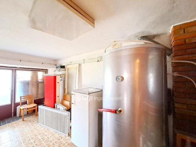 Eladó családi ház, Harkányban 75 M Ft, 9+2 szobás