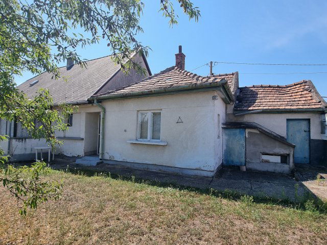 Eladó családi ház, Vonyarcvashegyen 54.9 M Ft, 4+1 szobás