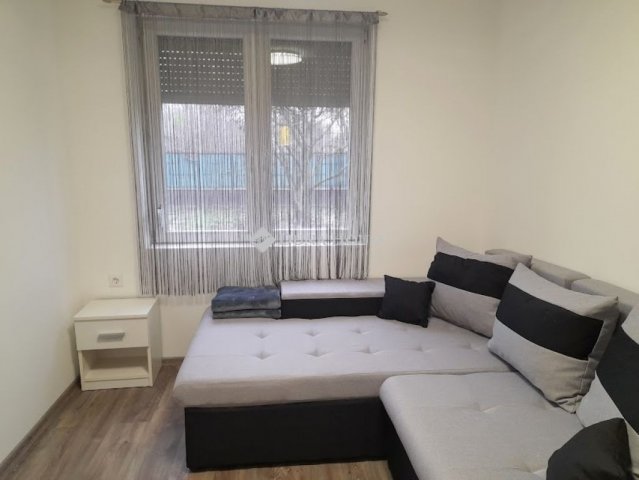Eladó családi ház, Békéscsabán 15.5 M Ft, 1 szobás