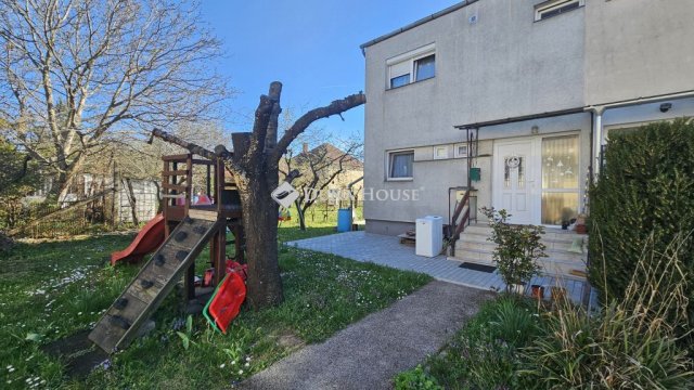 Eladó családi ház, Veszprémben 99 M Ft, 4 szobás